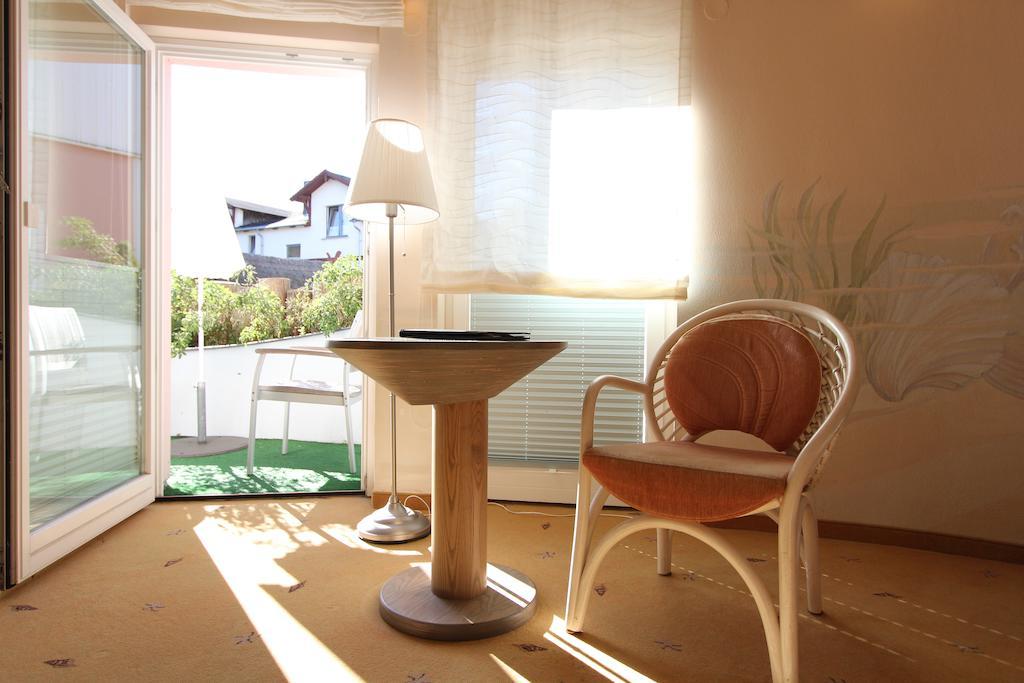 Hotel Zum Strandlaufer Ahrenshoop Kamer foto