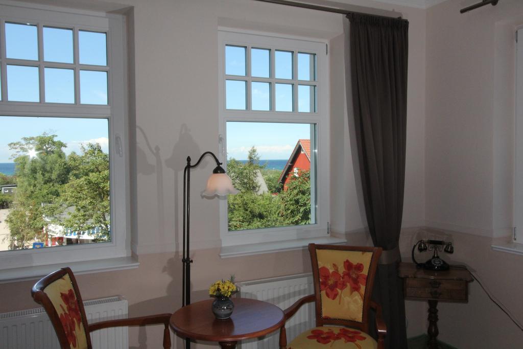Hotel Zum Strandlaufer Ahrenshoop Kamer foto