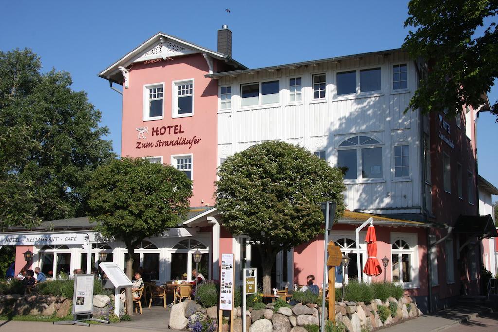 Hotel Zum Strandlaufer Ahrenshoop Buitenkant foto