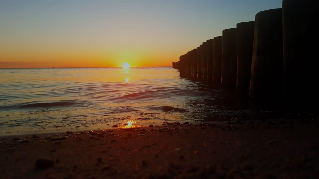 Hotel Zum Strandlaufer Ahrenshoop Buitenkant foto